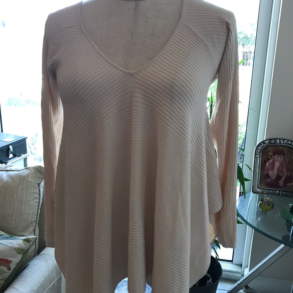Club Monaco long sleeve top in size extra small
